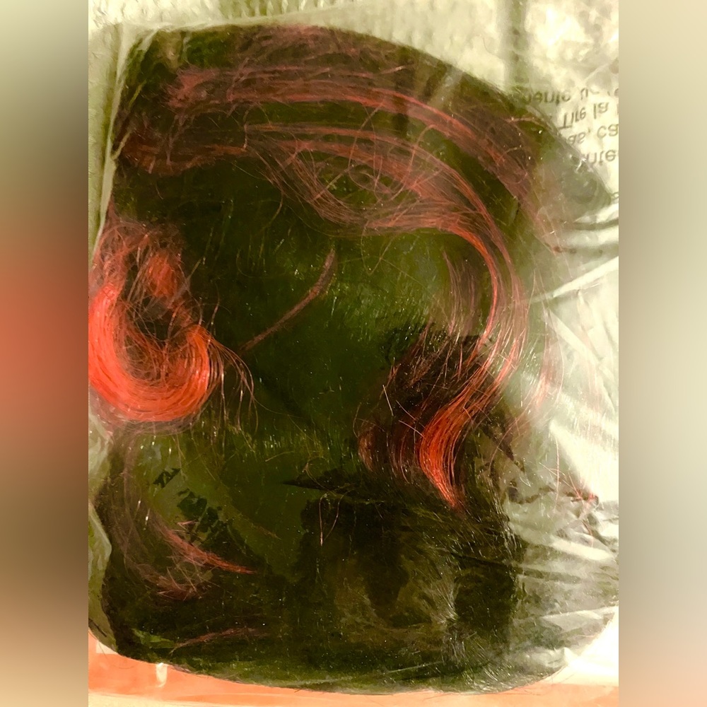 Women’s WIG BOB-Cut Black/Red Adult Size Vampiress GOTH Vampire Cosplay NEW - Picture 5 of 6